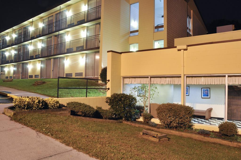 Best Western Niantic - New London, Mystic Area Eksteriør billede